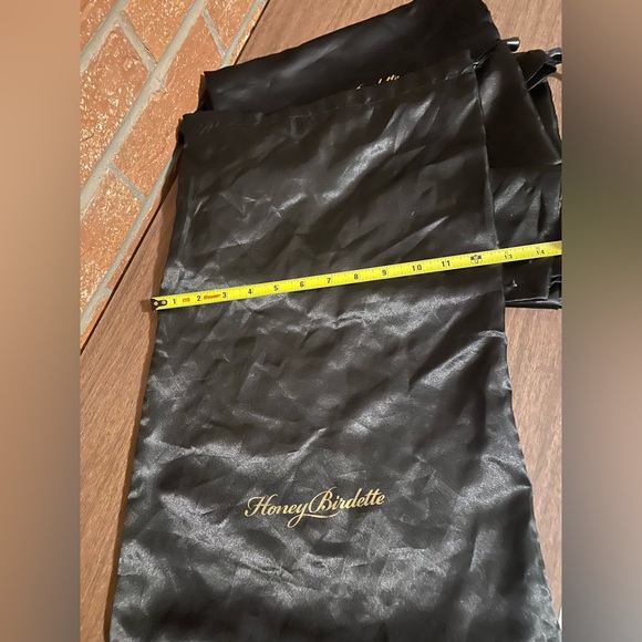 HONEY BIRDETTE Drawstring Dust Bags Sleeper Bags
**** Gold Edition **** - Picture 6 of 7